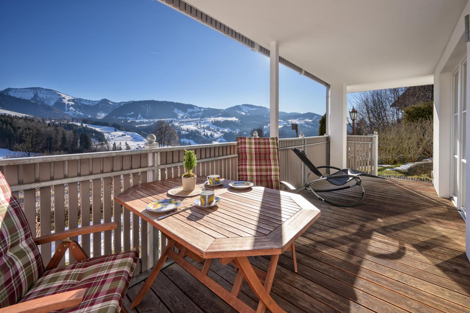 Haus "Bergblick" Ferienwohnung Falken Mit 1 Schlafzimmer Oberstaufen Exteriér fotografie